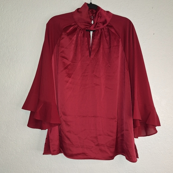 NWT IMAN Global Chic Mock Neck 3/4 Bell Sleeve Silky Top Cranberry 2X - Picture 1 of 10